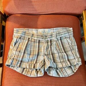 Abercrombie & Fitch Tan and Gray Cargo Shorts Relaxed Fit